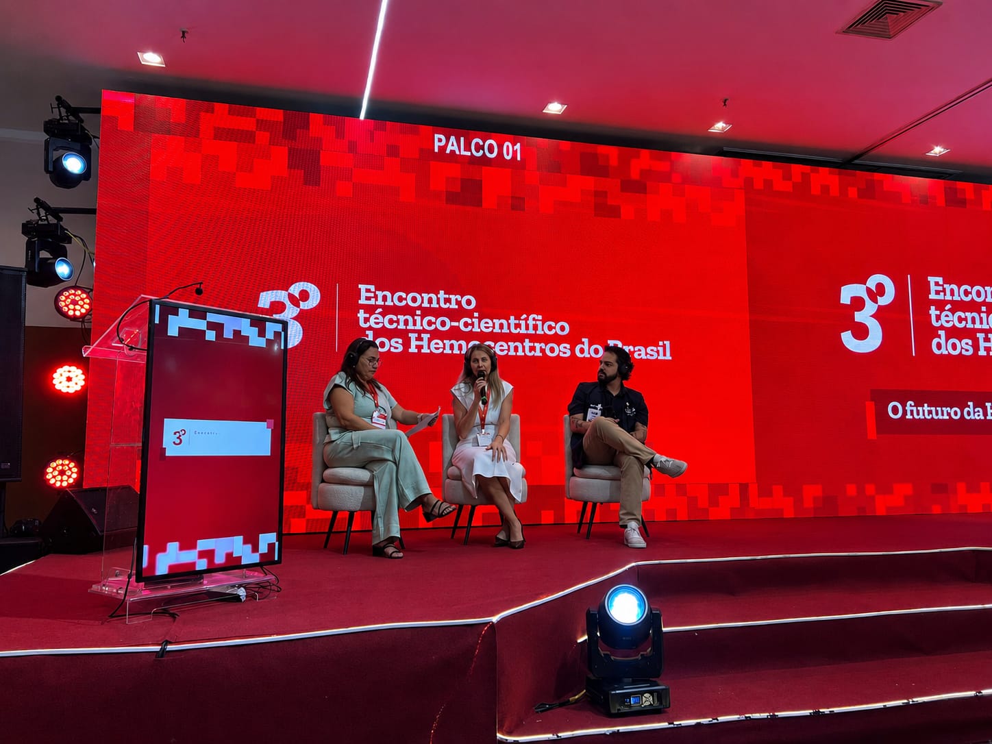 Hemominas marca presença e conquista prêmios no 3º Encontro de Hemocentros